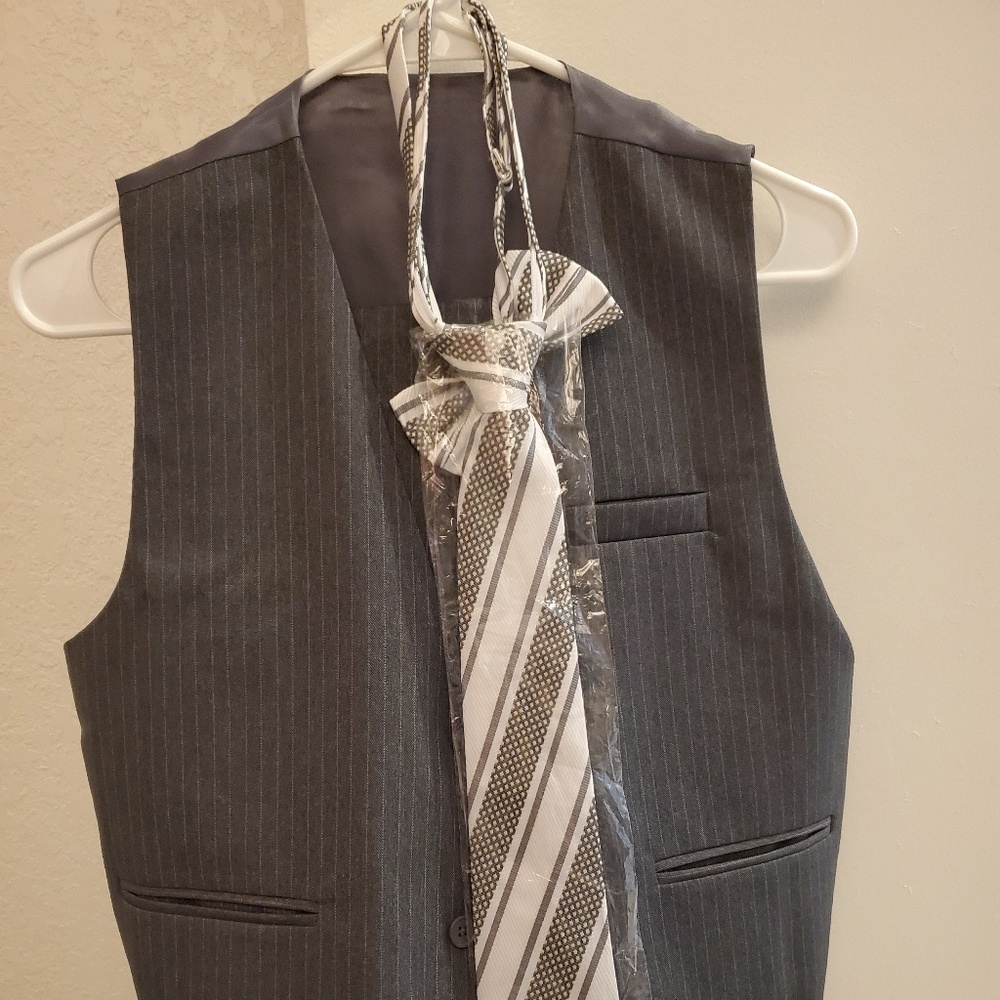 Boys suit vest/Pants/Tie/Bow tie - 16